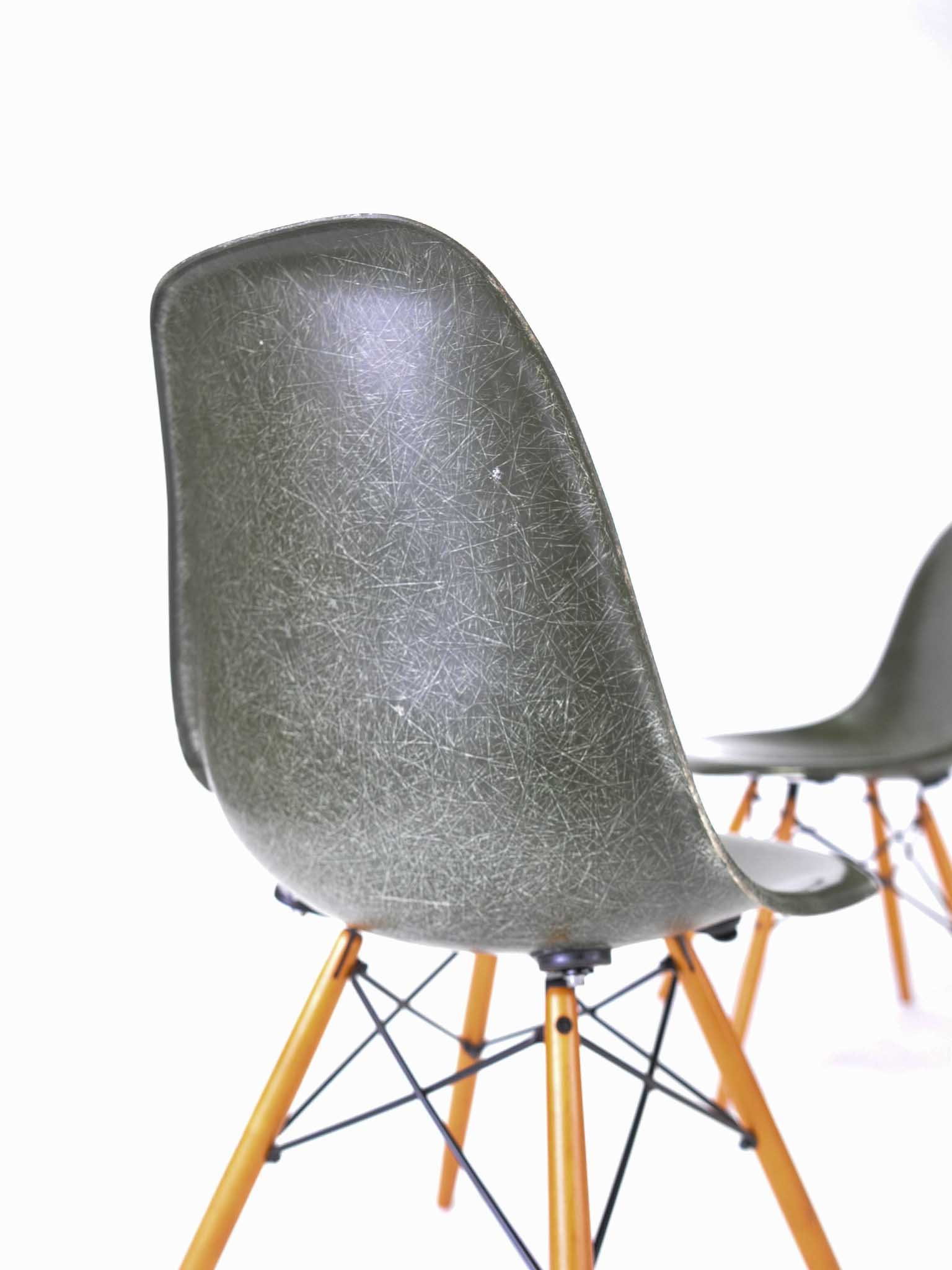 DSW CHAIRS BY RAY & CHARLES EAMES FOR HERMAN MILLER